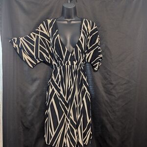 146. Max & Cleo Geometric Black and White Midi Dress